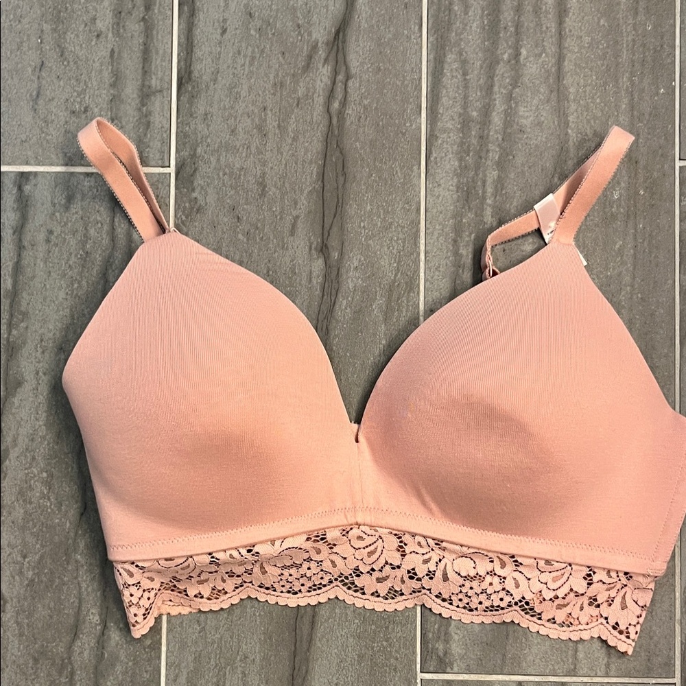 Ambrielle Blush Lace Trim Bra Wireless